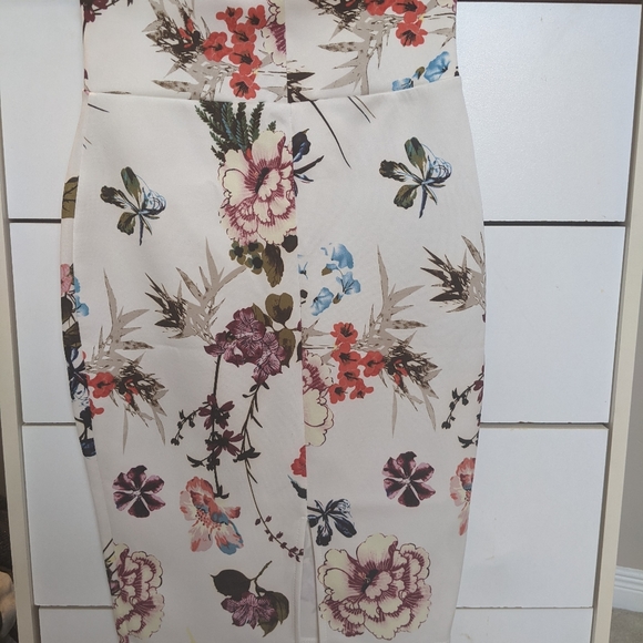 Floral Midi Skirt - Picture 4 of 4